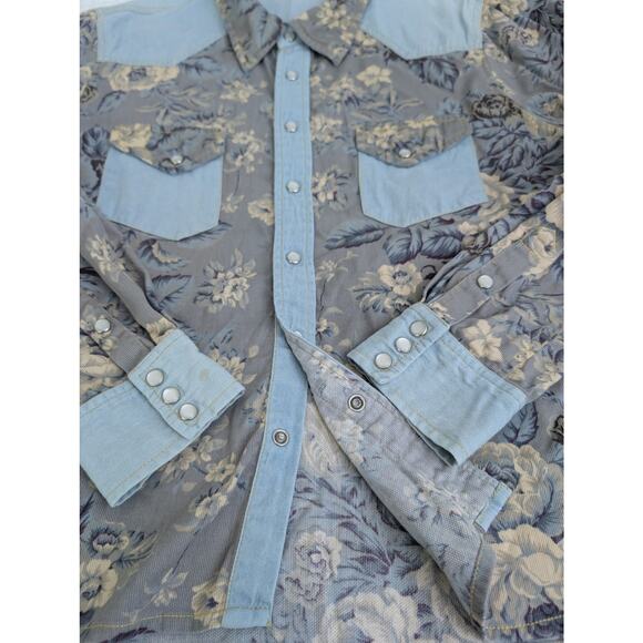 Anthropologie Love The Label Floral Chambray Buttondown - Picture 8 of 13